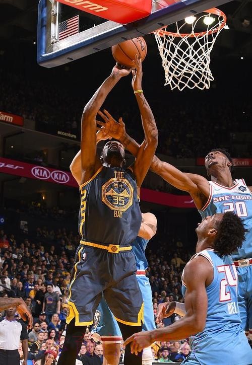 安帅考虑巴尔*首发右路位置 以提升进攻效率 安帅考虑巴尔*首发右路位置 以提升进攻效率